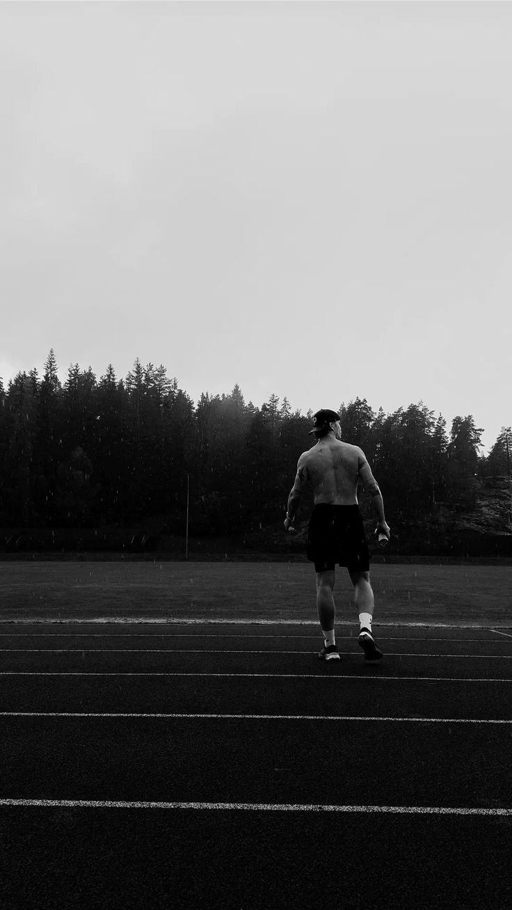 Cómo entrenar como un "Atleta Híbrido" en 2025: El futuro del fitness ya está aquí.