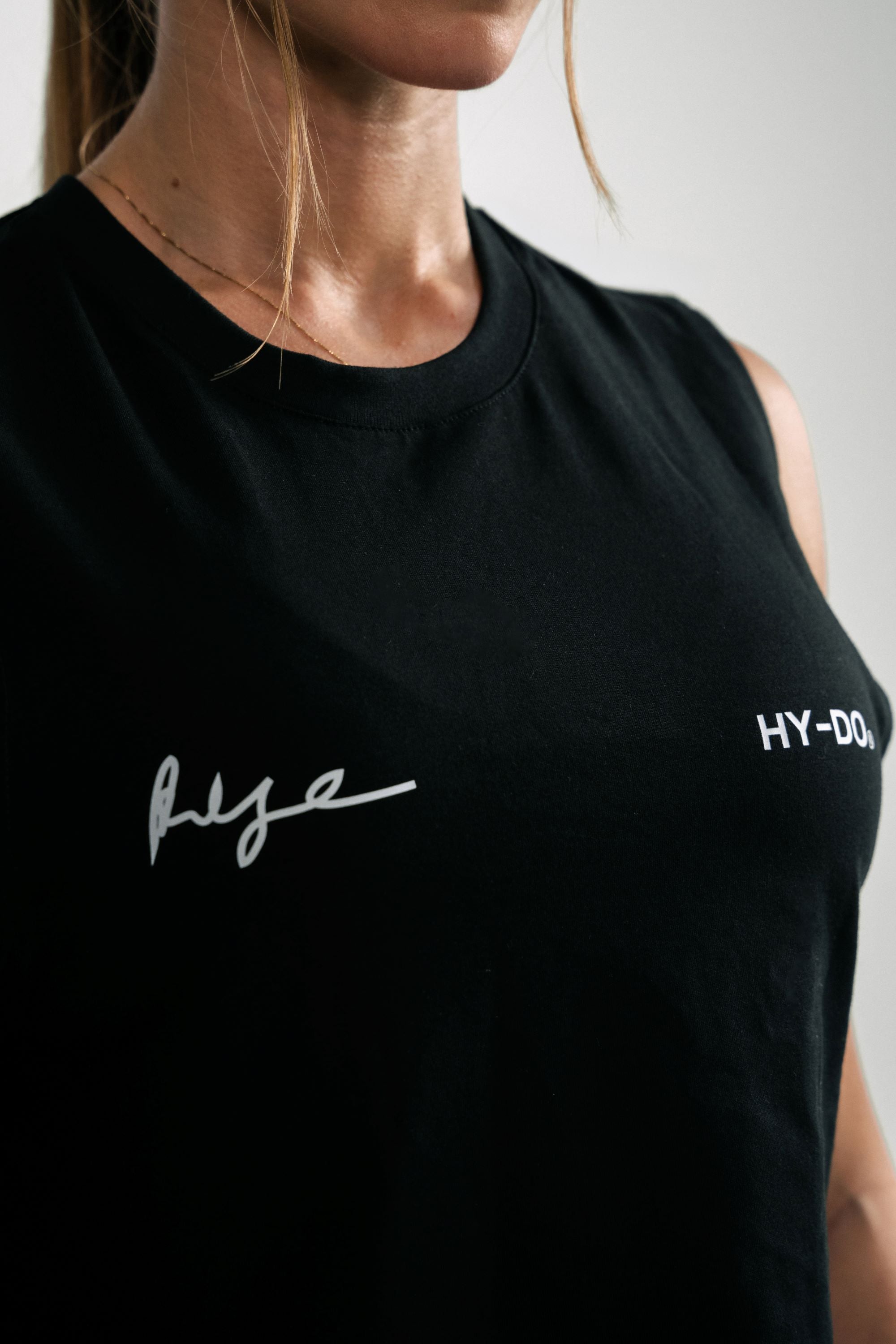 Rise Black Women Crop Tank