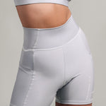 Runlight Women Biker Short - Gris claro